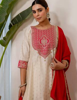 Floral embroidered chanderi silk blend round neck kurta trouser & dupatta set 2