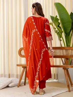 Floral embroidered muslin v neck kurta trouser & dupatta set 2