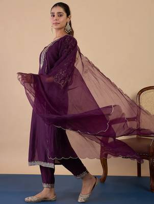 Floral embroidered muslin round neck kurta trouser & dupatta set 4