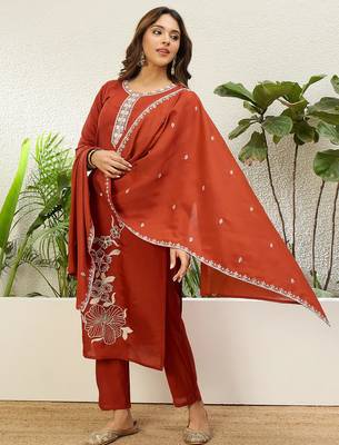 Floral embroidered silk blend v neck kurta trouser & dupatta set 1