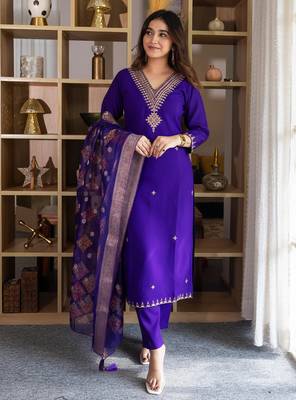 Floral embroidered silk blend blend v neck kurta trouser & dupatta set 1