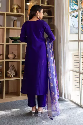 Floral embroidered silk blend blend v neck kurta trouser & dupatta set