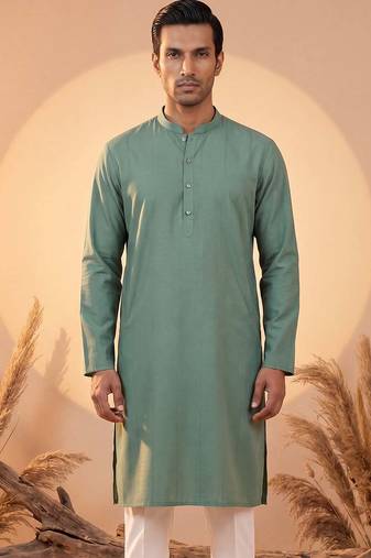 Mens green silk blend solid solid kurta with trousers