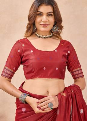 Red linen festive saree with unstitched blouse piece 7