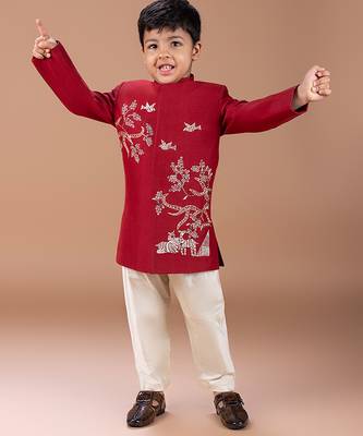 Maroon embroidered cotton silk sherwani set 3