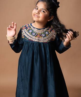 Dark blue embroidered cotton silk kurti set 3