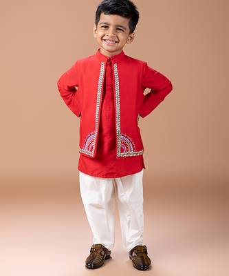 Red embroidered cotton blend kurta jacket set 5