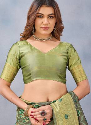Light green silk blend banarasi saree with unstitched blouse piece 7