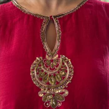  rani pink sequinned embroidered pv chanderi kurta pant dupatta set 5