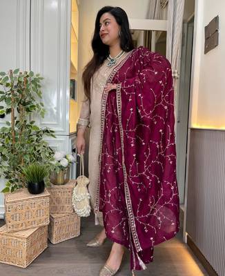 ivory beige vichitra embroidered kurta set with wine embroidered dupatta 3