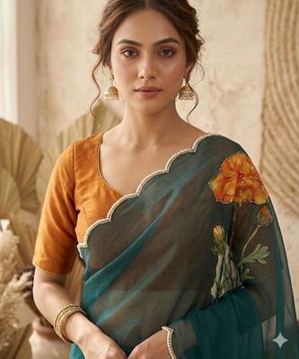 Teal silk blend printed saree with floral print 3