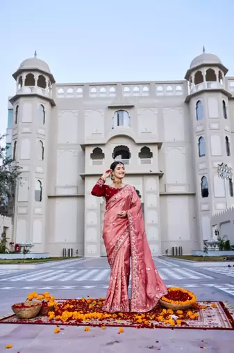 Pink silk blend embroidered saree with thread work