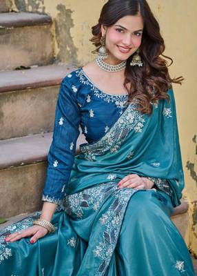 Teal silk blend embroidered saree with thread work 3