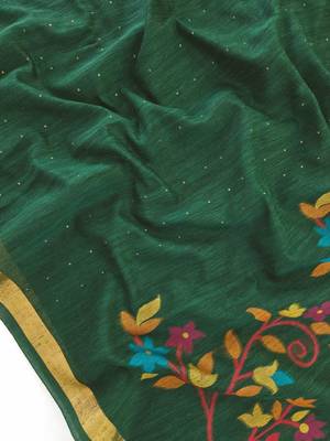 Green silk blend printed saree with zari work 3