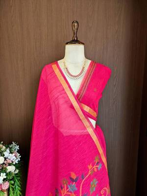 Pink silk blend printed saree with zari work 3