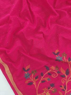 Pink silk blend printed saree with zari work 4