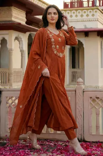  rust orange chanderi silk blend embroidered kurta pant set with organza dupatta