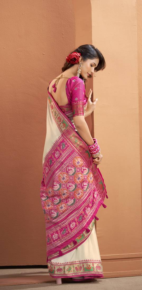 CREAM patola silk blend saree 