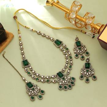 Green color kundan necklace set 2