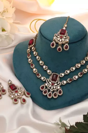 Red color kundan necklace set