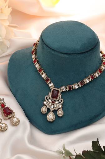 Red color kundan necklace set