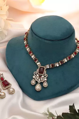 Red color kundan necklace set