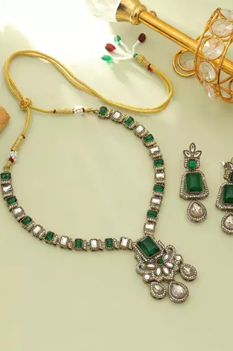 Green color kundan necklace set