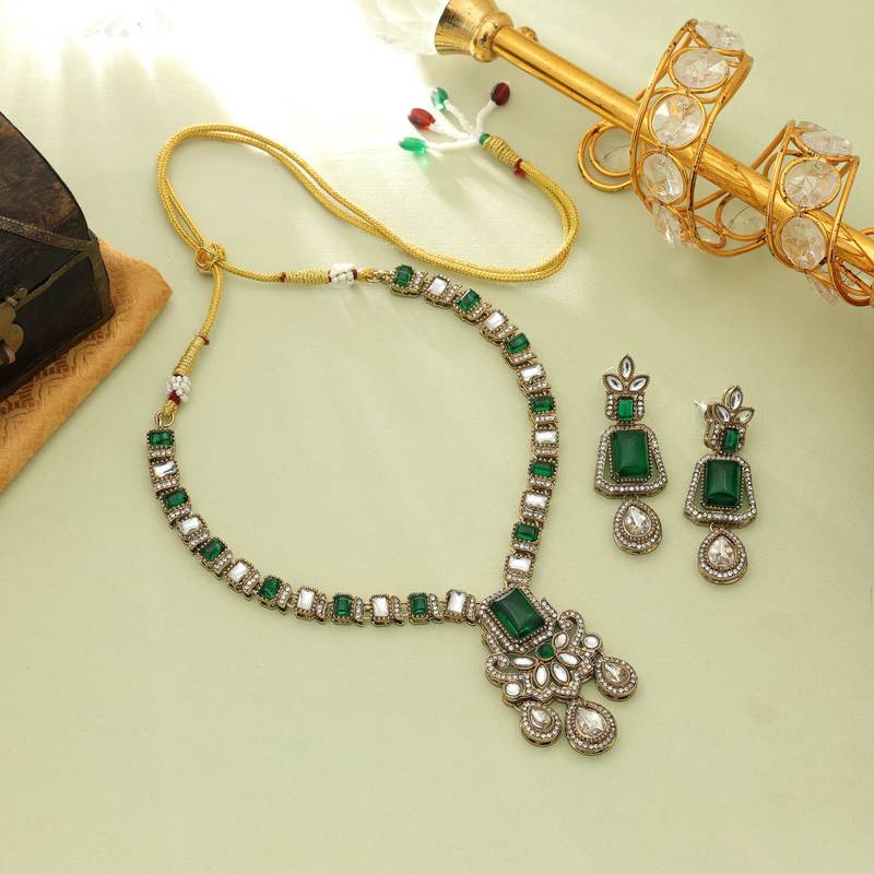 Green color kundan necklace set