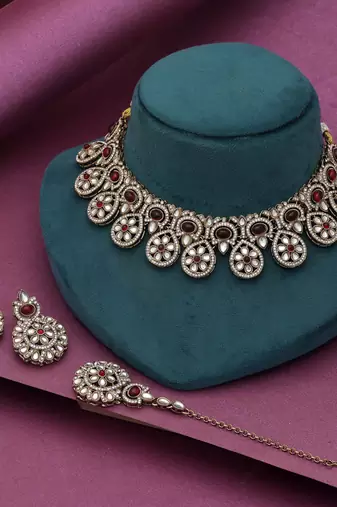 Red color kundan necklace set