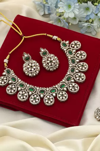 Green color kundan necklace set