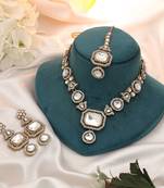 White color kundan necklace set