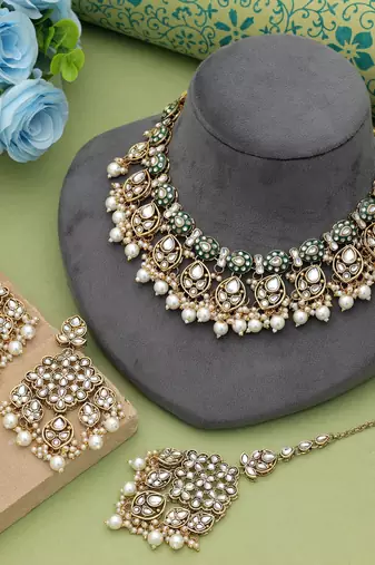 White color meena work kundan necklace set