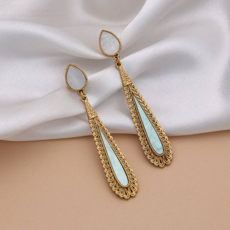 Light green color matte gold earrings