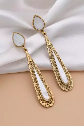 White color matte gold earrings