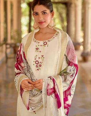 Floral embroidered silk blend round neck kurta trouser & dupatta set 4