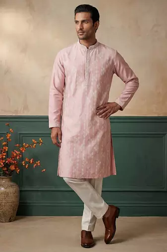 Mens pink silk blend solid embroidered kurta