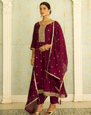 Floral embroidered silk blend blend round neck kurta trouser & dupatta set 1