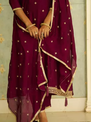 Floral embroidered silk blend blend round neck kurta trouser & dupatta set 4