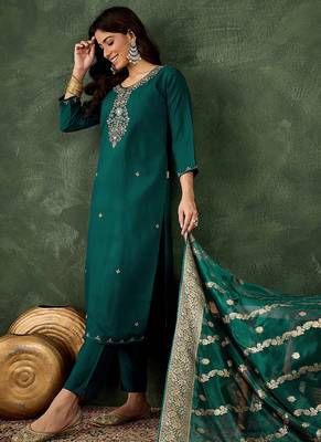 Floral embroidered viscose rayon round neck kurta trouser & dupatta set 3