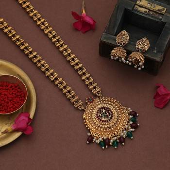 Elegant maroon & green color long temple necklace set for bridal ethnic wear 1
