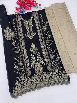 Black silk blend embroidery sequin salwar suit  2