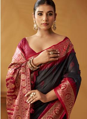 Black silk blend pochampalli border and pallu 2
