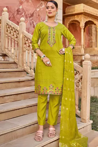 Parrot heavy vertican silk kurta pent dupatta set