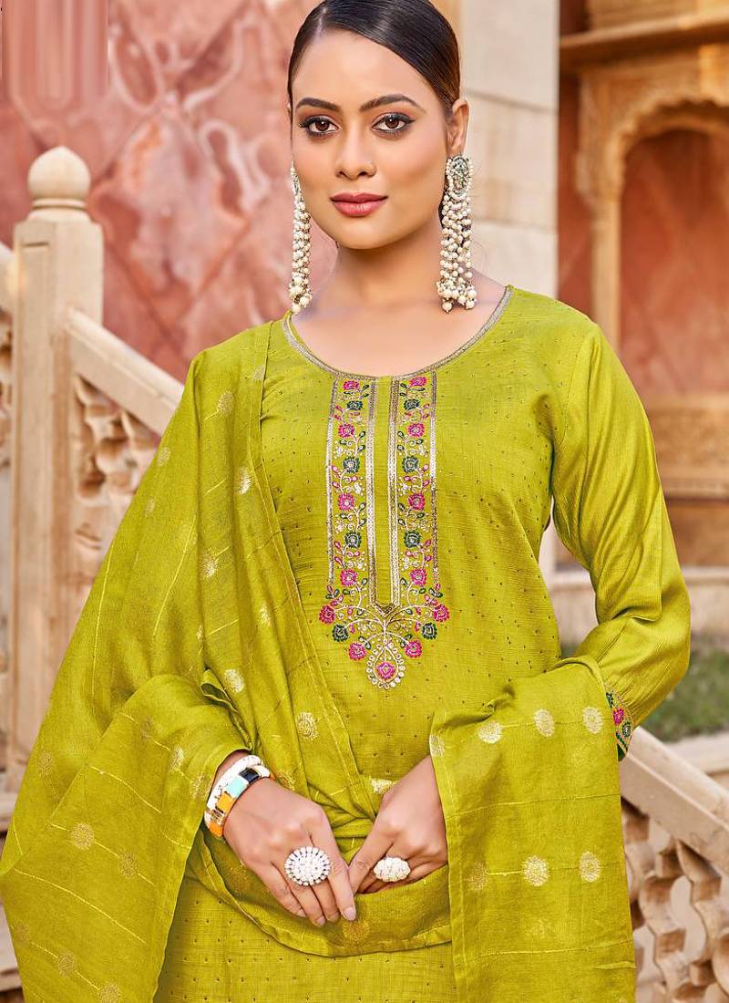 Parrot heavy vertican silk kurta pent dupatta set