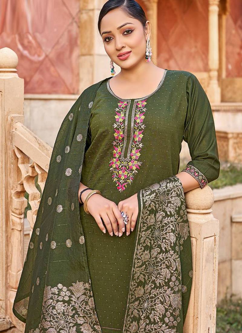 Mahendi heavy vertican silk kurta pent dupatta set