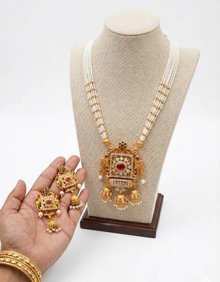 elegant white pearl and gold kundan necklace set 2