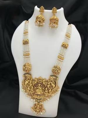 antique gold-plated lakshmi temple necklace set with jhumkas 3