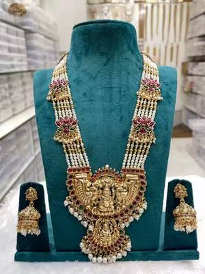 handcrafted gold-plated pearl temple necklace set with jhumkas 3