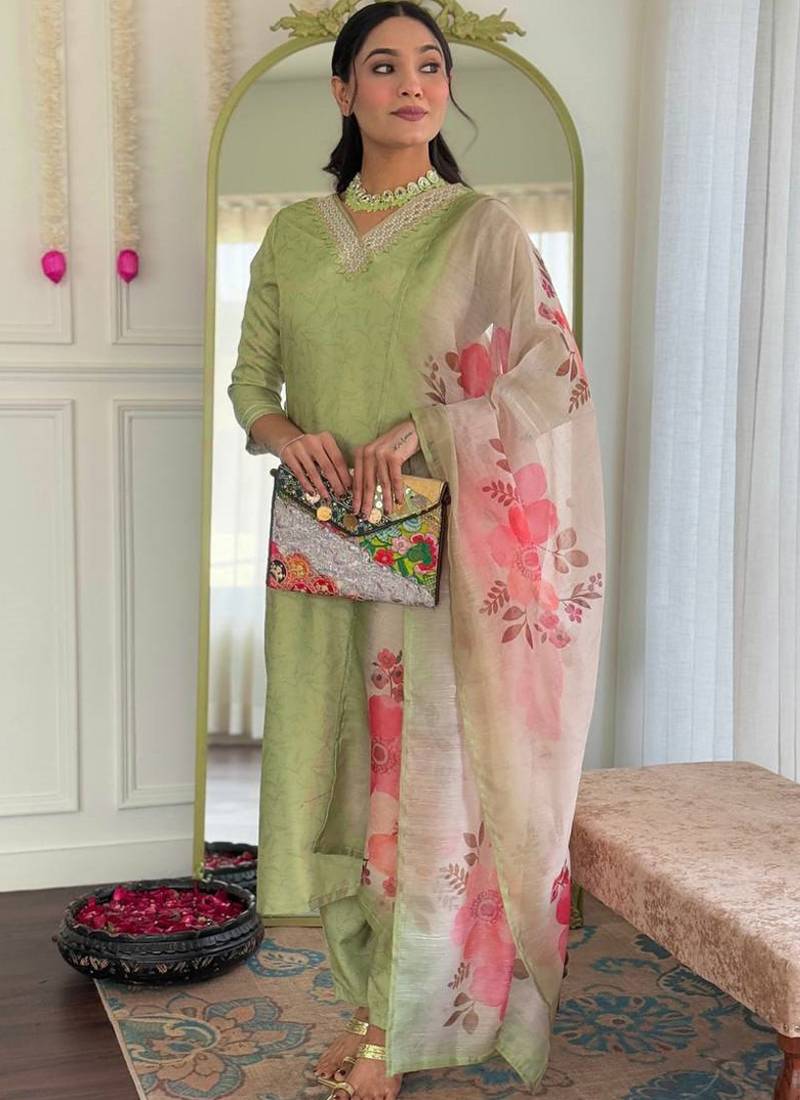 Pista rayon kurti pant dupatta set