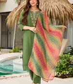 Mahendi rayon kurti pent dupatta set